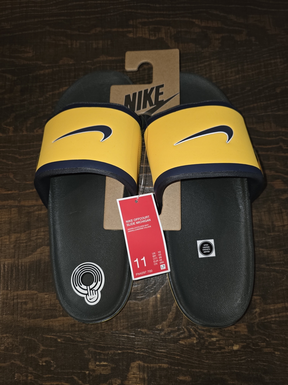 Nike MICHIGIAN WOLVERINES OFF COURT SLIDES. Size 11M. Nwt
